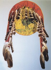 Escudo ceremonial con plumas de los
                          Blackfoot (foto 11)