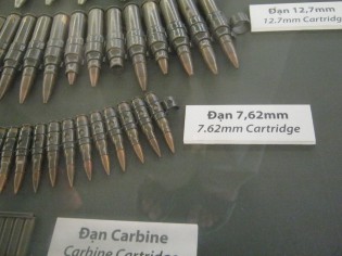 Vietnamkrieg: Patronen 12,7mm
                              und 7,62mm